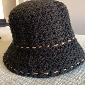 Nine West bucket hat